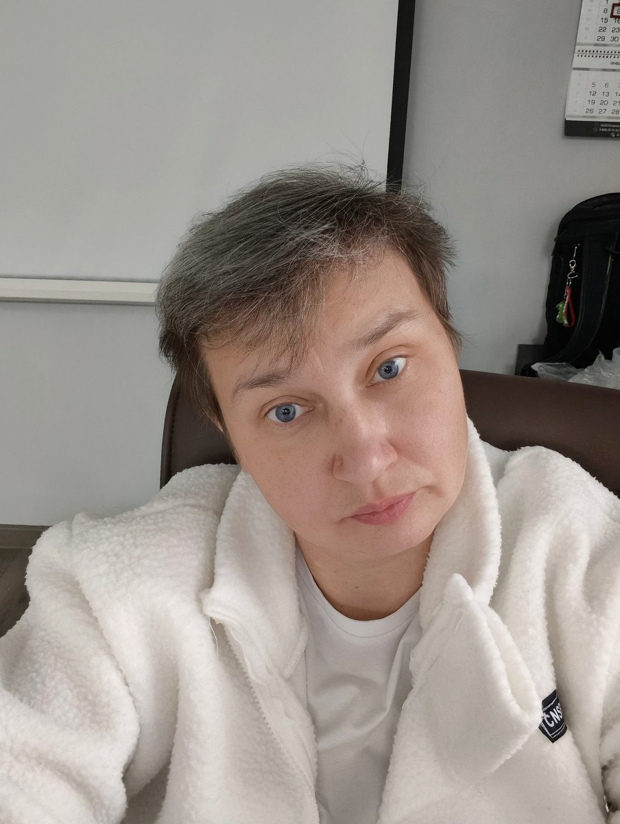 bratenska's tweet photo. Председатель сегодня меня назвала снегурочкой 🤣🤣🤣 https://t.co/G5JpRB0uGo
