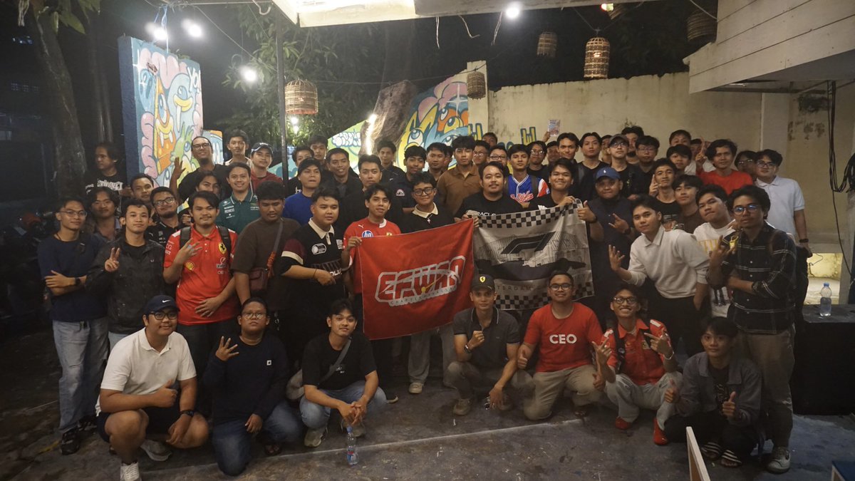 efwanCH_indo's tweet photo. Dengan ini berakhirlah sudah musim 2025, terima kasih banyak sudah nobar F1 bareng @efwanCH_indo musim ini, see you on next season 2026👋🏻🤗 #Malang #Surabaya #Makassar https://t.co/WSIlHVSofJ