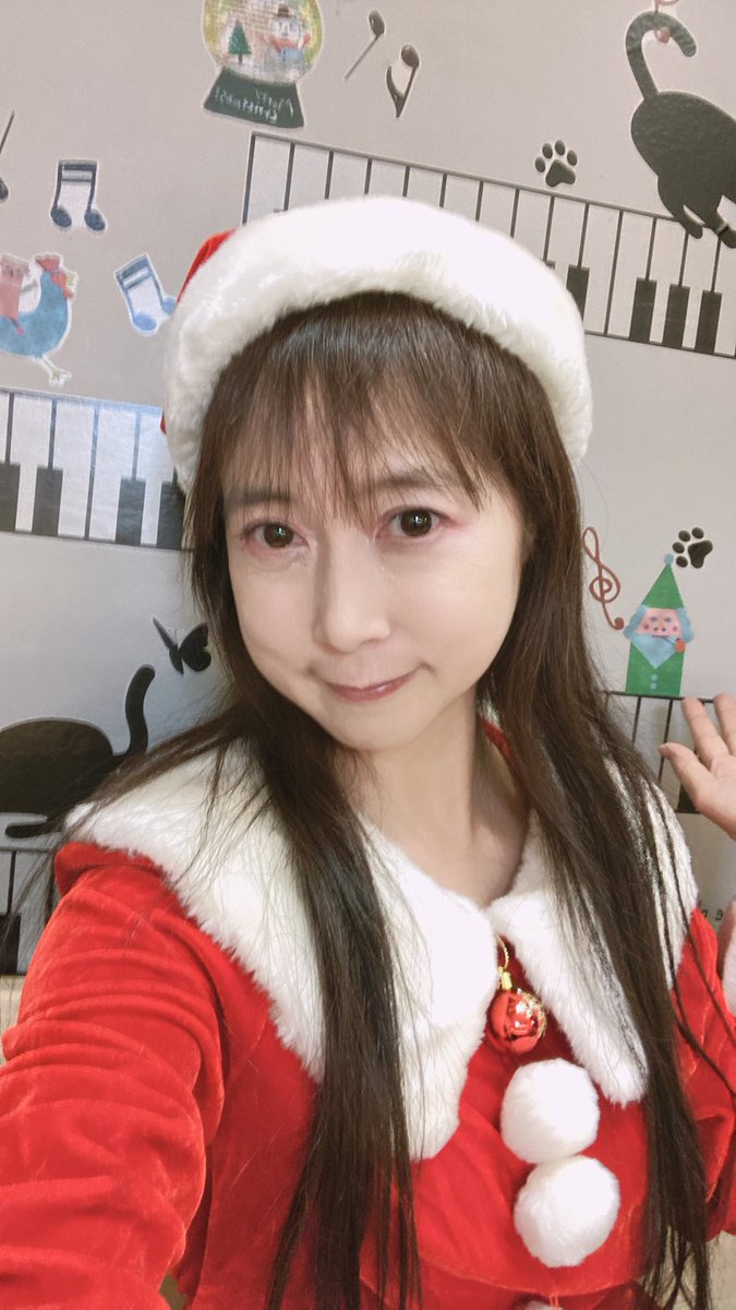 toromix2's tweet photo. 昨日のライブ楽しかったね╰(*´︶`*)╯♡
平日なのに来てくれてありがとう☆
とろ美いっぱい暴れたねw
また一緒に盛りあがろう☆*:.｡. o(≧▽≦)o .｡.:*☆ https://t.co/AqEgsCvgZP