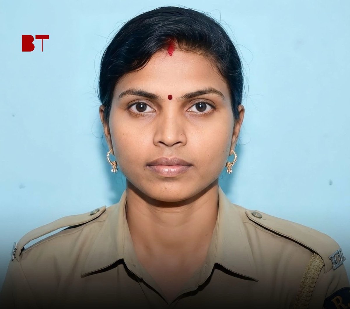 ssaratht's tweet image. Some say #Dhurandhar is propaganda🤦🏻‍♂️

Year 2001. December 13. The capital, Delhi, lay wrapped in winter fog. The clock showed 11:50 a.m. Inside the Parliament House—the temple of India’s democracy—an important session was in progress. Present inside were Prime Minister Atal…