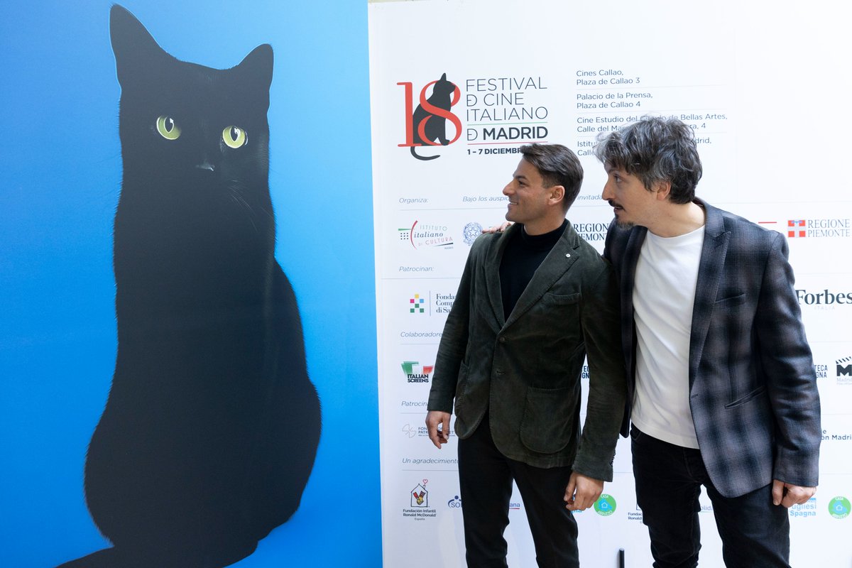 iicmadrid's tweet photo. Anche quest’anno l’Istituto Italiano di Cultura di Madrid ha rinnovato con grande entusiasmo la collaborazione con Giffoni, portando il cinema italiano ai più giovani all’interno del 18º Festival de Cine Italiano de Madrid. Grazie a questo accordo, il festival ha potuto offrire proiezioni dedicate ai ragazzi con i titoli “Unicorni” di Michela Andreozzi e “Io non ti lascio solo” di Fabrizio Cattani, oltre a un laboratorio creativo pensato per i giovani spettatori, per avvicinarli al linguaggio cinematografico e alla cultura audiovisiva.  Un año más, el IIC Madrid ha renovado con entusiasmo su colaboración con Giffoni, llevando el cine italiano a los más jóvenes dentro del 18º Festival de Cine Italiano de Madrid.  Gracias a esta iniciativa, el festival ha podido ofrecer proyecciones dedicadas al público juvenil con los títulos “Unicorni” de Michela Andreozzi e “Io non ti lascio solo” de Fabrizio Cattani, además de un taller creativo pensado para acercar a los jóvenes espectadores al lenguaje cinematográfico y a la cultura audiovisual.  @giffonifilmfest  @jacopogubitosi @AndreaContaldo  @ClaudioGubitosi  @FCIMadrid  #cineitaliano #cineparajovenes