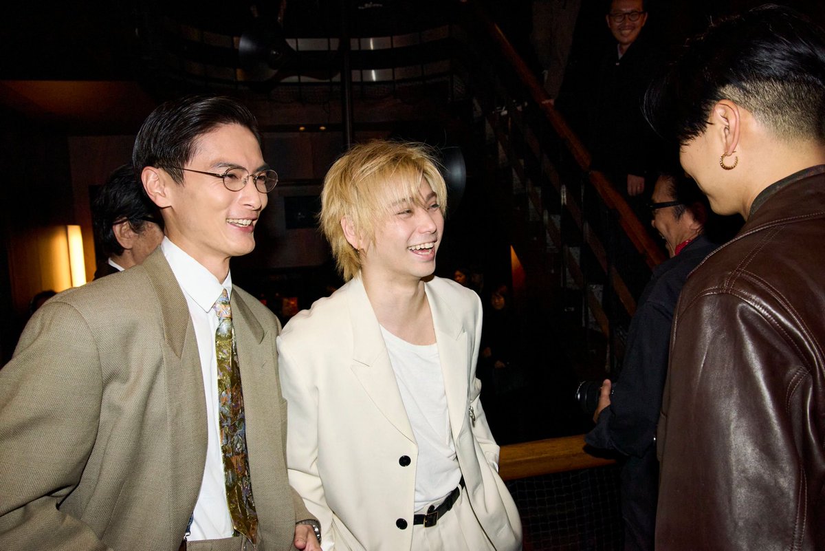 senjuKqnnonXD's tweet photo. Santos de Cartier 

with 松田翔太 / 高良健吾 / HIMI https://t.co/TEzWAhtn2U