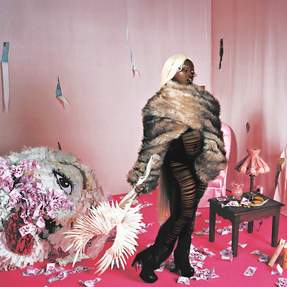 Le prestigieux magazine américain The Fader a dévoilé son top 50 des meilleurs albums de 2025.

On y retrouve deux artistes françaises :

20ème : OKLOU avec Choke Enough
15ème : THEODORA avec Mega BBL

Une fierté 👏 🇫🇷