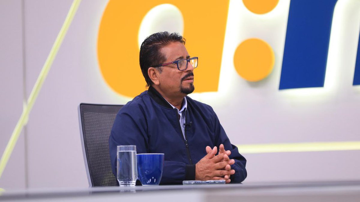 El sociólogo y docente, <a href="/MAURODPOLITICO/">MAURICIO RODRIGUEZ</a>, destaca el impulso y atención proporcionada al Sistema de Educación del país.  

“Educación es la cartera de Estado más grande que existe, con más presupuesto”, apunta.