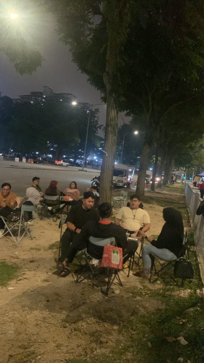 wanchop93's tweet photo. Hari ni kedai buka . Meh datang lepak . 

Waze je BSN Bandar Sri Permaisuri, Cheras KL

Berhadapan BSN . 

Waktu Operasi : 8.30 pm - 2 am https://t.co/rieiqGO1fI