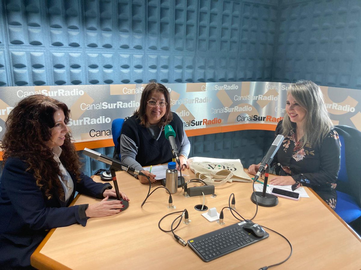 Hablamos  de #diversidad #Igualdad #discapacidad  Del poder de los medios para "transformar miradas"
Y no nos cansamos...
Gracias <a href="/veganegrete1970/">MERCEDES VEGA</a> 
Esúchanos en #Andalucíasinbarreras de <a href="/CanalSurRadio/">Canal Sur Radio</a> 
Y consulta la guía del <a href="/CAudiovisualAnd/">Consejo Audiovisual de Andalucía</a>
AVANZAMOS