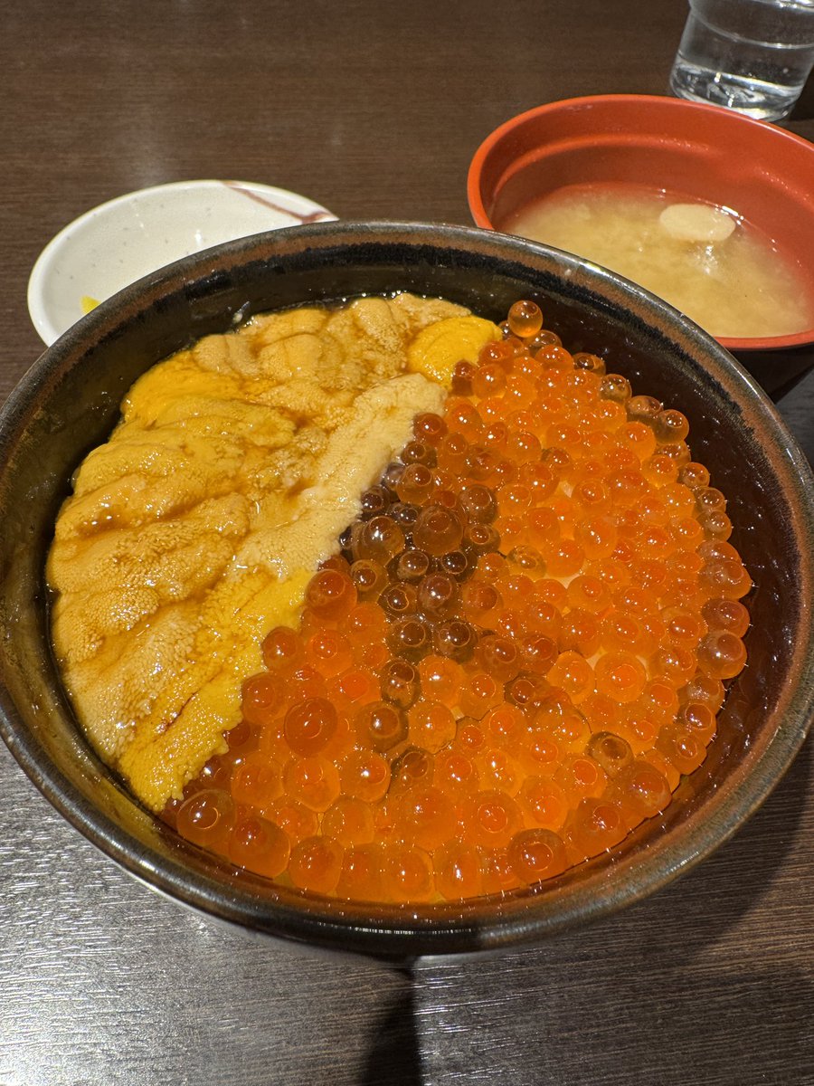 こんばんはー🌙この時間の遅れは辛いですが20分遅れで搭乗しました✈️
北海道から羽田へ帰ります☃️🔴