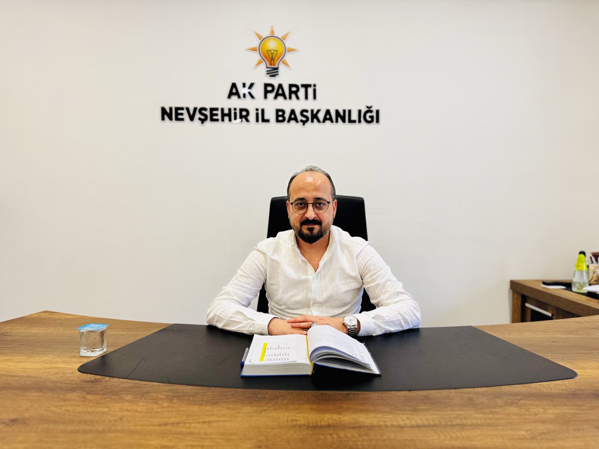 İl Başkan Yardımcımız Mustafa Çiçekli Nöbetçi Başkan uygulamamız kapsamında İl Başkanlığımıza gelen misafirleri ağırladı.