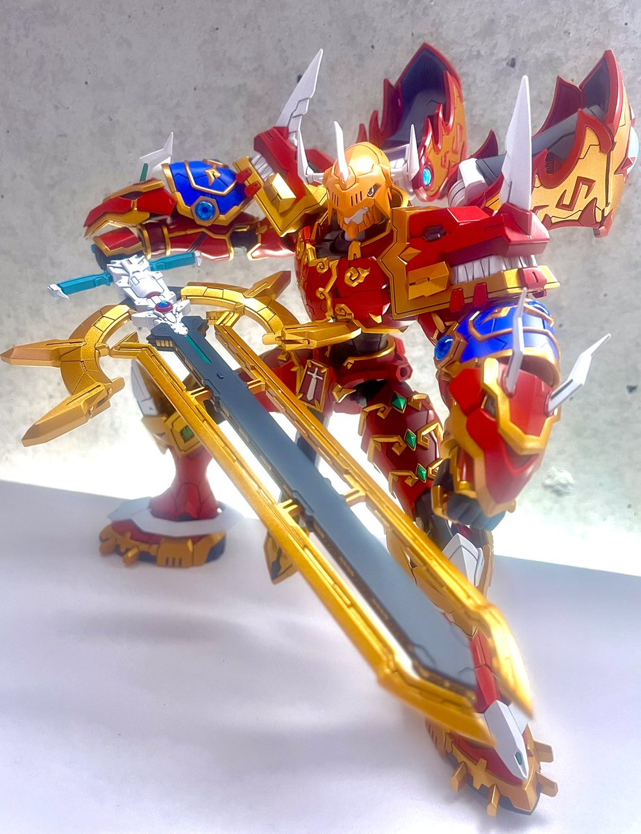 友人にカイゼルグレイモンプラモ組み立て&塗装していただきました