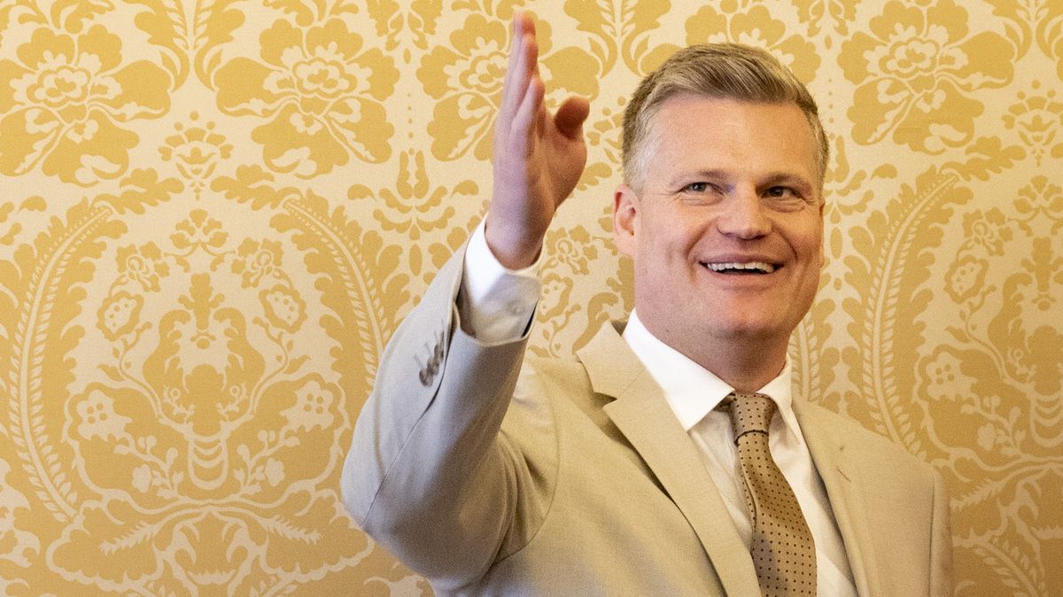 Tak Filip Turek ministrem nebude.

Našel si totiž lepší zaměstnání.

Zítra bude jmenován ředitelem Židovského muzea v Praze a vládním zmocněncem pro záležitosti romské menšiny.