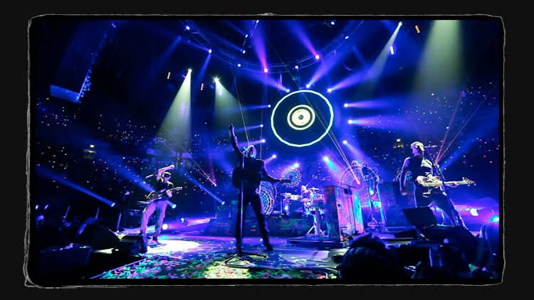 [#SOUVENIRS] 📆 09.12.2011
📌 Dans ce blog #Roadie42 nous raconte les deux premières arènes du #MyloXylotour et le concert intimiste à #Dingwalls à Londres.
👉 bit.ly/blog-157