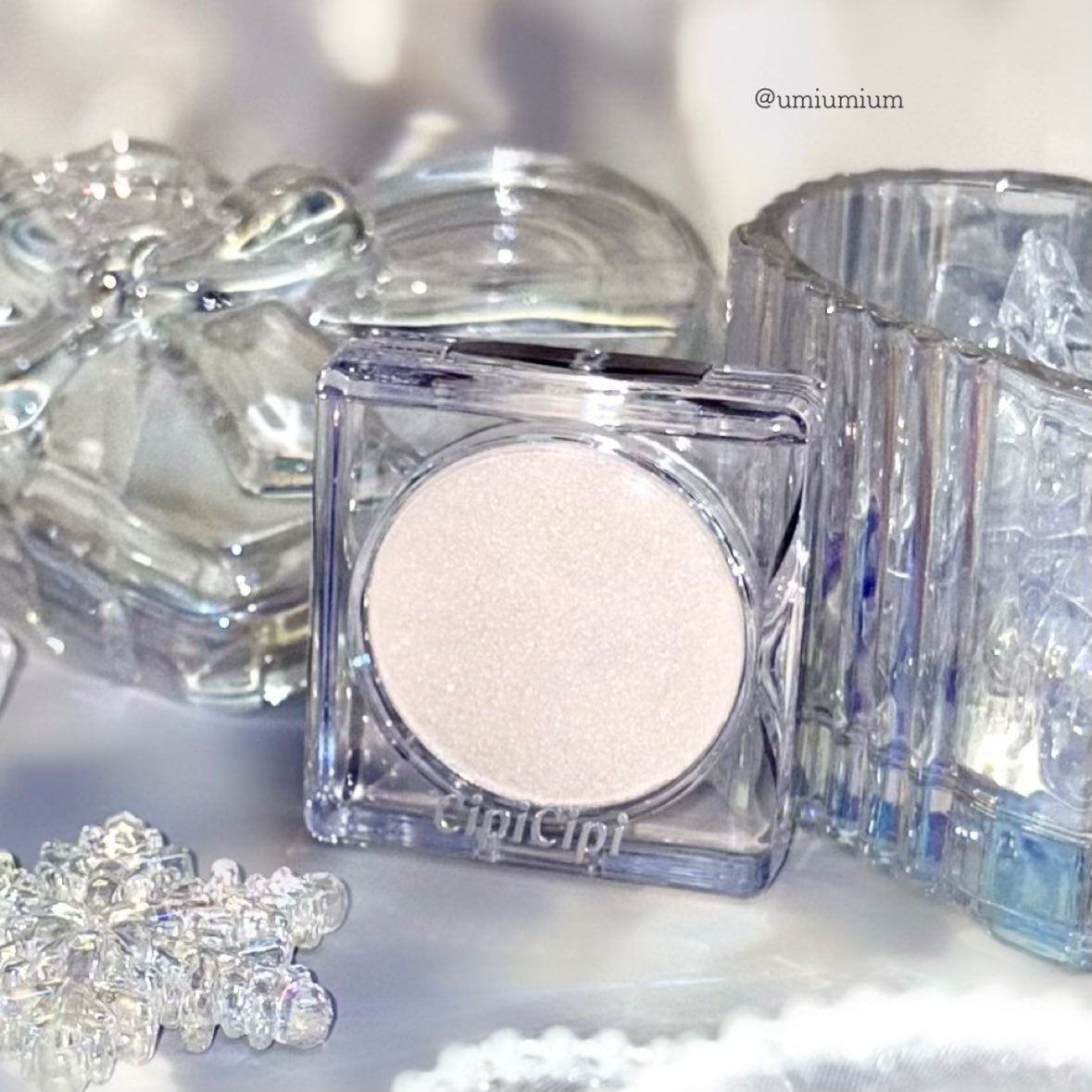 ホワイトピンクの偏光ラメが煌めくシピシピのハイライト幻の限定色101