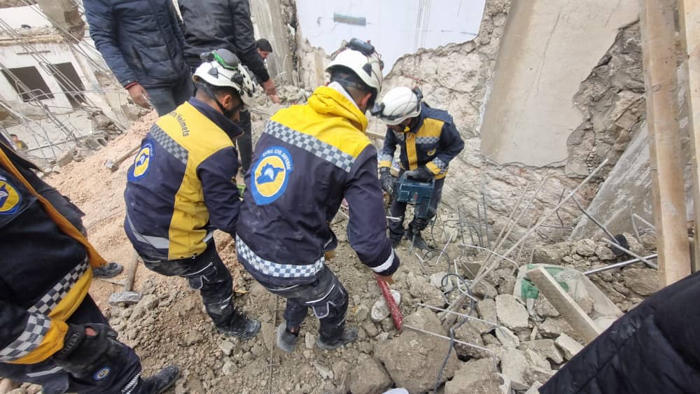 وفاة عامل جرّاء انهيار مبنى في حلب (إكس)