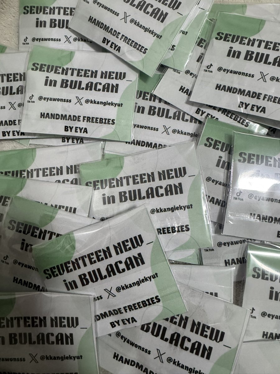 SEVENTEEN NEW_ IN BULACAN FREEBIES

-Miniteen Keychains (limited)  
Miniteen pixel patterns by <a href="/DigitalKuuneho/">Kuu ૮꒰ ˶• ༝ •˶꒱ა ♡</a> 
-SVT and CARAT brooch pins 
-member name keychains 

SEE U!!!

location: will announce morning before concert ^_^