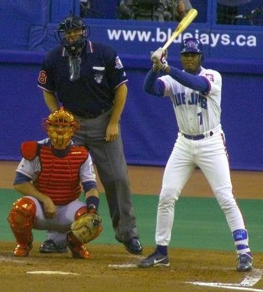 カナダ現地ではブルージェイズ時代に 41本塁打打ち、ホークスでプレー