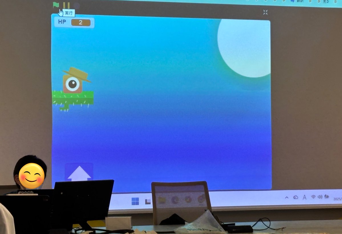 yoshipan's tweet image. 日曜は息子の強い要望でCoderDojo梅田へ。クリスマス会まで、たっぷり楽しませてもらいました🙇‍♀️
大人も参加のLT大会があったので、私もその場でCanvaでスライド作って発表させてもらった！こういうの久しぶりで楽しかった😊
その場でデモしながら喋れる方々が凄すぎてもう！！
#coderdojo