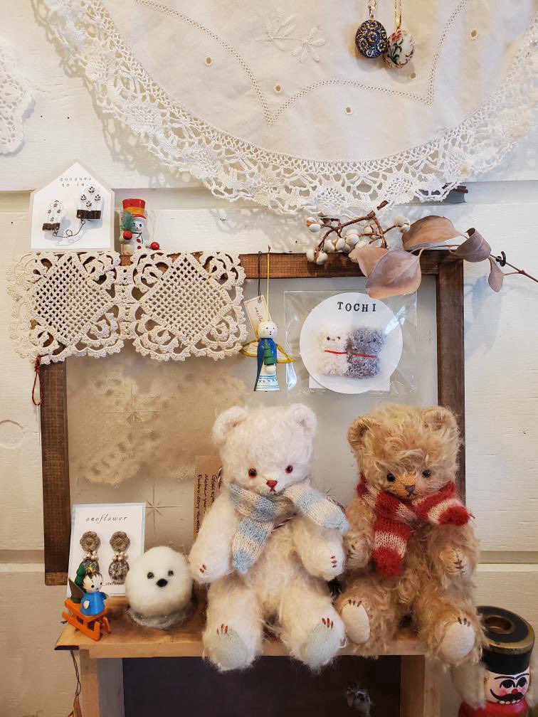 spicaさんからいただいたお写真です。 お送りした二匹のくまたちは