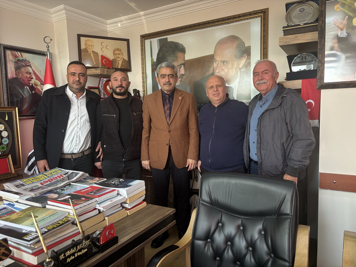 DEĞERLİ ARKADAŞLARIM İL BAŞKANLIĞIMIZA ZİYARETİME ÖNCEKİ DÖNEM SULTANHİSAR İLÇE BAŞKANIM TOLGA BURHANİYE, KADİR DEMİRKAPI, ÜMİT AKPINAR, ARİF TARGITAY GELDİLER. KENDİLERİNE TEŞEKKÜR EDER. SEVGİ VE SAYGILARIMI SUNARIM. HAYIRLI GÜNLER DİLERİM.