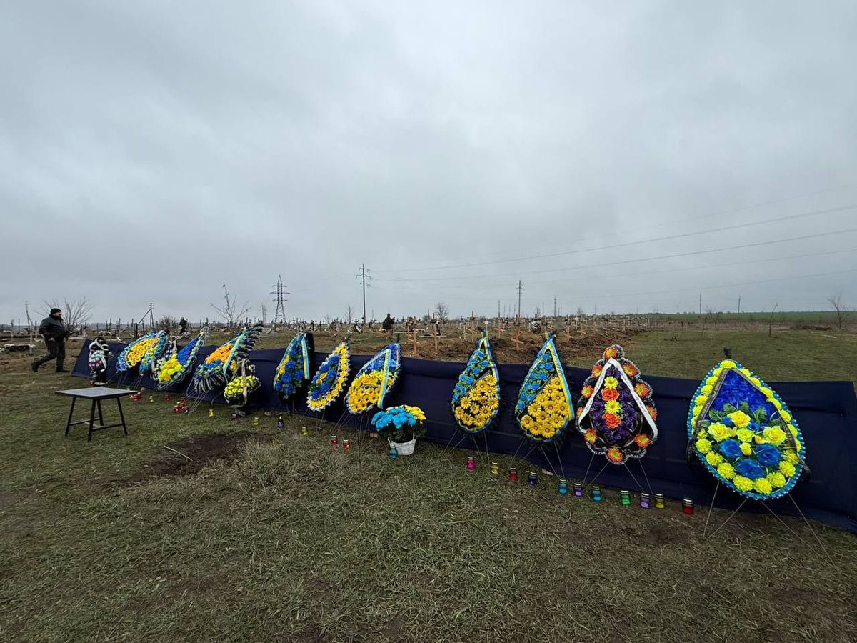 🕯️🇺🇦 The bodies of 449 people who died during the occupation of Izyum in 2022 have been identified and reburied.

Of these, 23 are servicemen of AFU. The rest are civilians, among whom are many pro-Ukrainian activists.