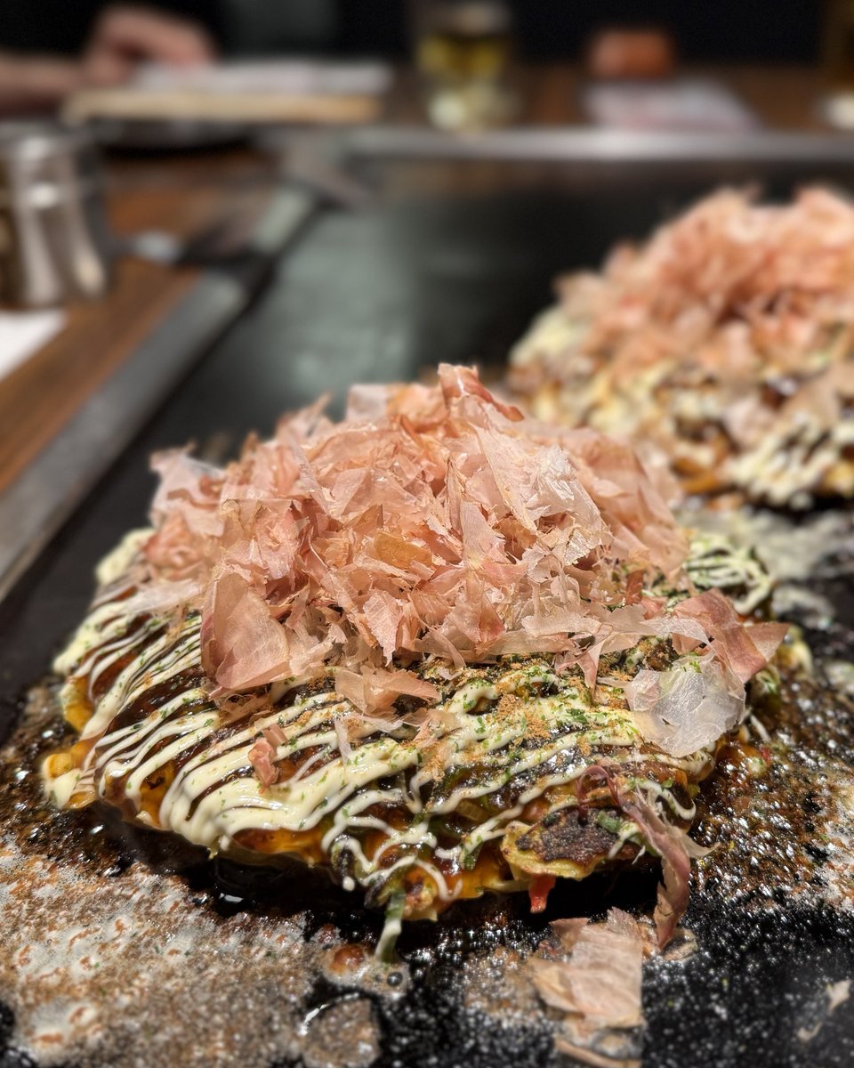 久しぶりにお好み焼きを食べた。
大阪で大阪っぽいのを食べた。
なかなか良いもんだね。

大阪での撮影、
普段口馴染みのない言い回しはセリフがなかなか入らず苦戦💦
セリフを録音してここ数日ずっと聴いてたけど、難しかった。

もっと頑張らないと。