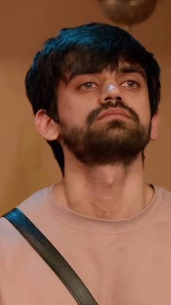 His craft feels like rain—soft, sincere, and deeply felt.
Blessed is the path that he walks with such grace.
A beautiful year ahead. 

#HBDAviFromAvishaFam