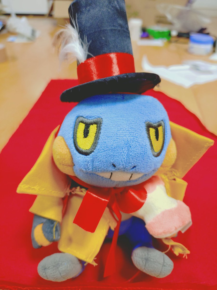 1回しか使ってません。その他トップコートとかもセットでつけます ミスターのコート、あとはボタンだけ！ そしてうちのグレッグルさんに