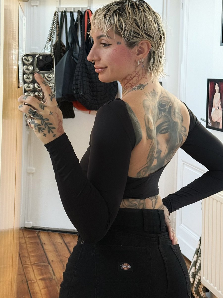 Je trouve que vous voyez pas assez ma jawline ici