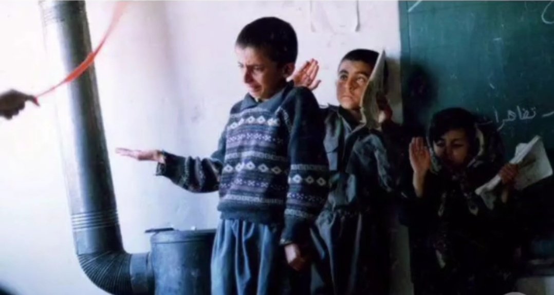 mohammad_m8482's tweet image. ما حتی برا کتک خوردن هم تو صف وایمیستادیم😐😐
ما چقد گناه داشتیم☹☹