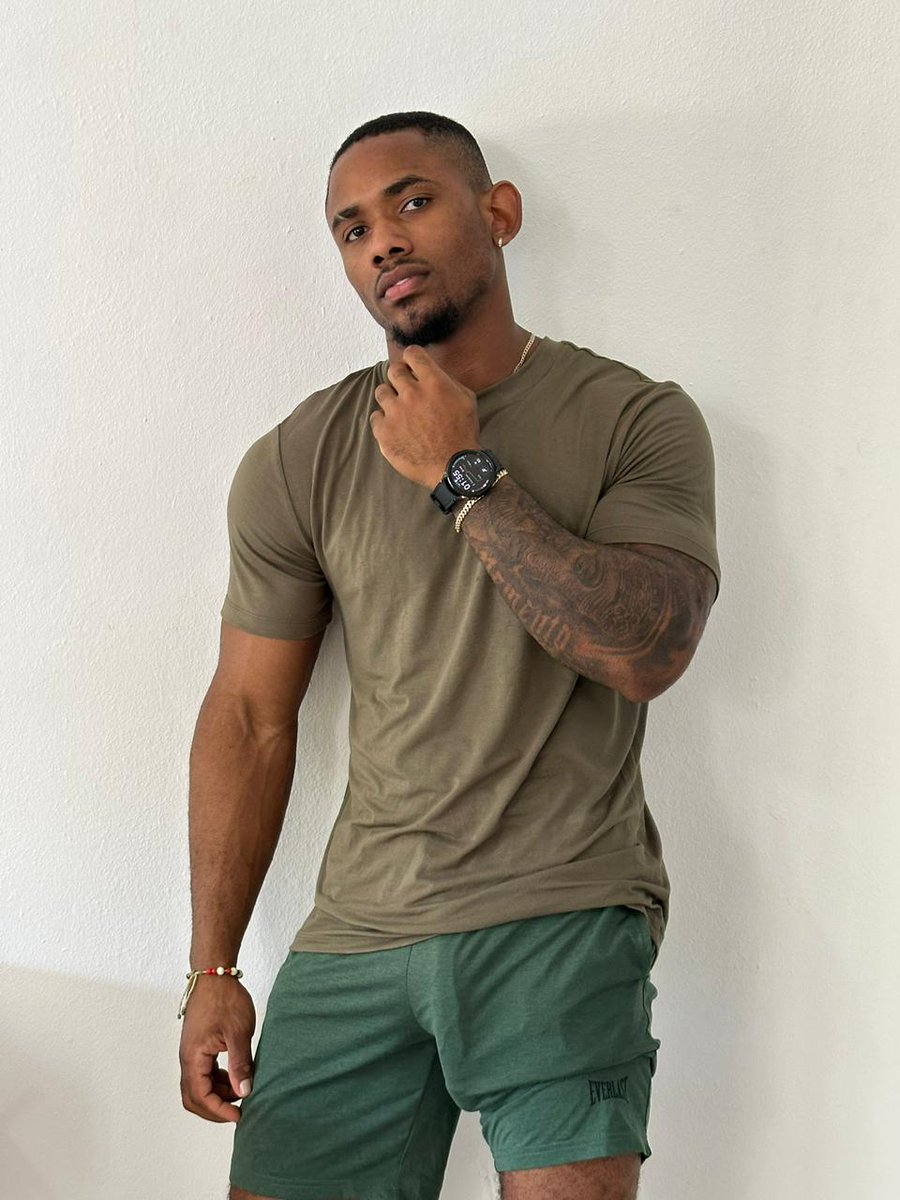 ayoola_muideen's tweet image. Retweet if you’re 🏳️‍🌈 too