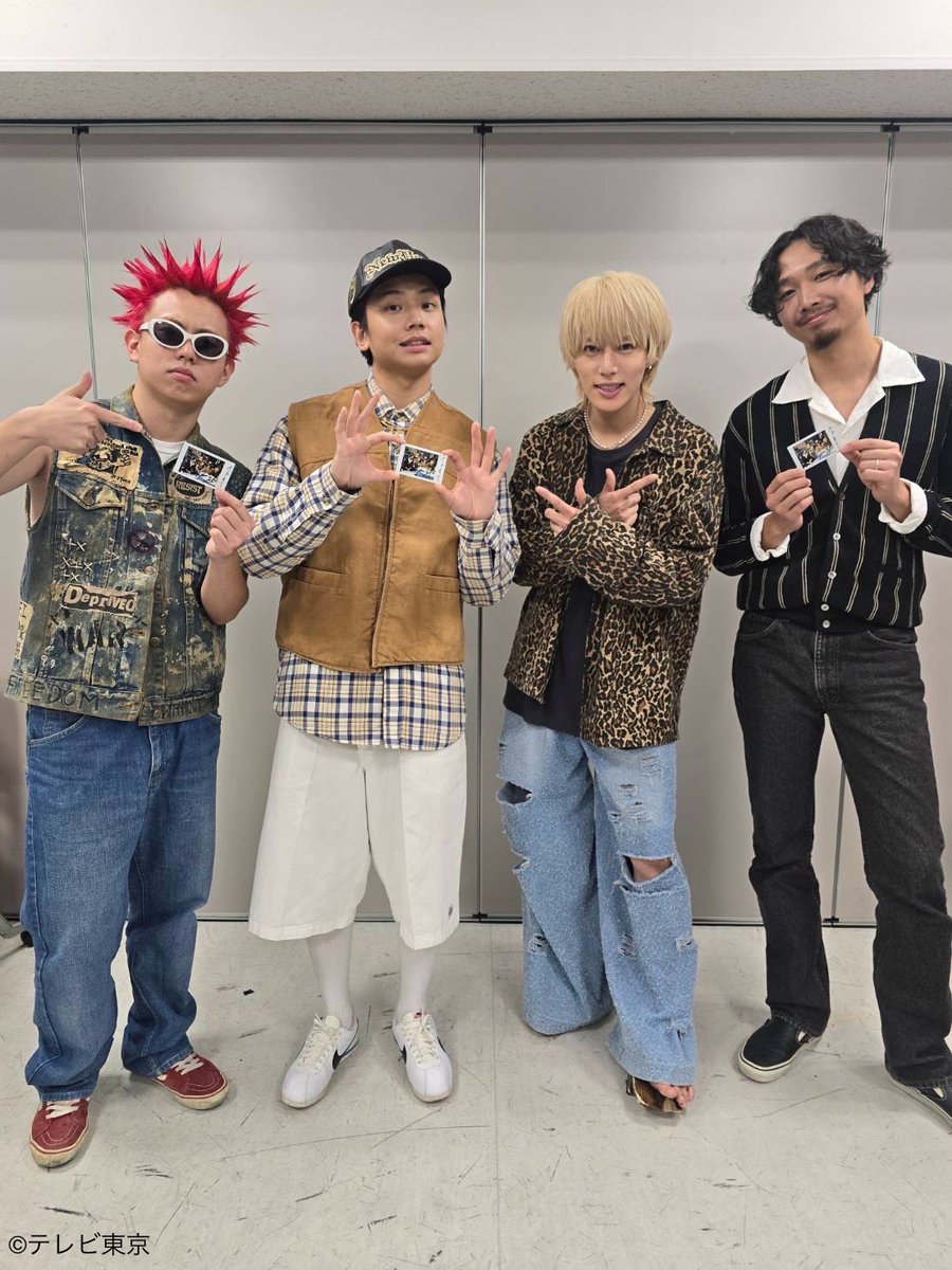 ヤングスキニー サイン入りチェキを 抽選で③名様にプレゼント