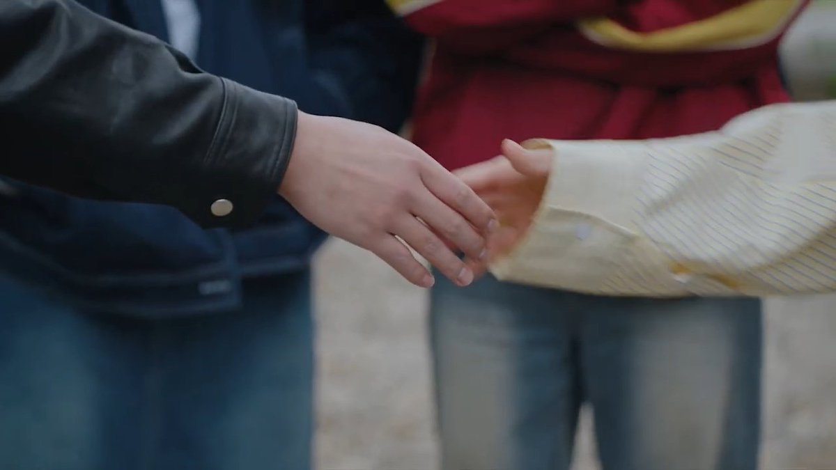 green2704's tweet image. 오래 기다리던 제4차사랑혁명 전편 공개
강민학 어떻게 보내 🥹 
민학이랑 연산이가 비밀연애중이라
친구들한테 등 떠밀려 한
화해의 악수가 커플의 손잡기로 변할때
도파민 폭발💥
김요한 로코꿈나무에서 로코장인되어 돌아오길
#제4차사랑혁명_시청인증 #김요한_너는나의빛
#김요한 #KIMYOHAN…