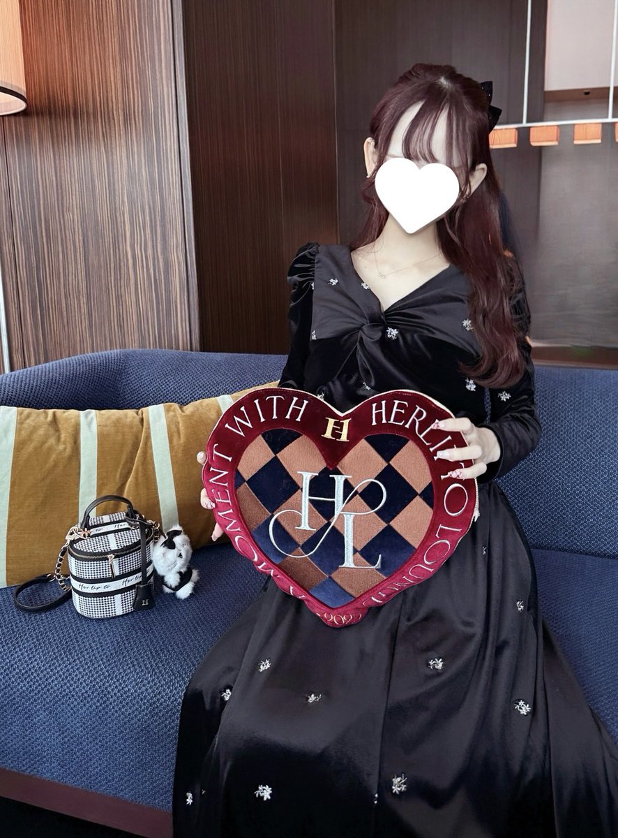 _srxm3_'s tweet photo. 🎄🧸♥️
#Herlipto #herliptolounge ♡ https://t.co/QJA2IIZUKZ