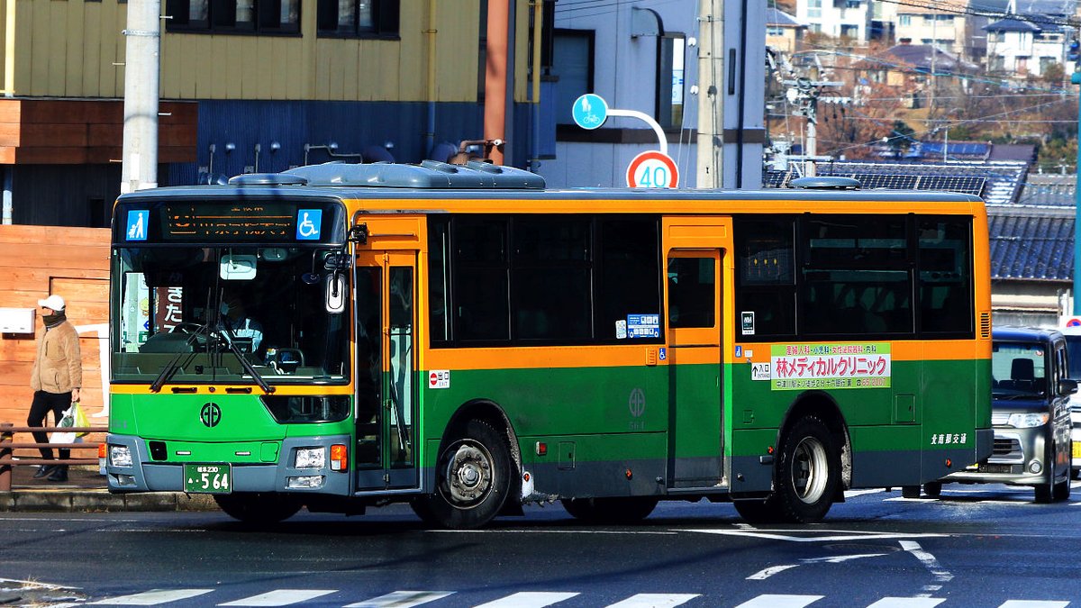 北川 今年の年明けは雪の中津川へ。 だいぶ新しい車ばかりになっていました
