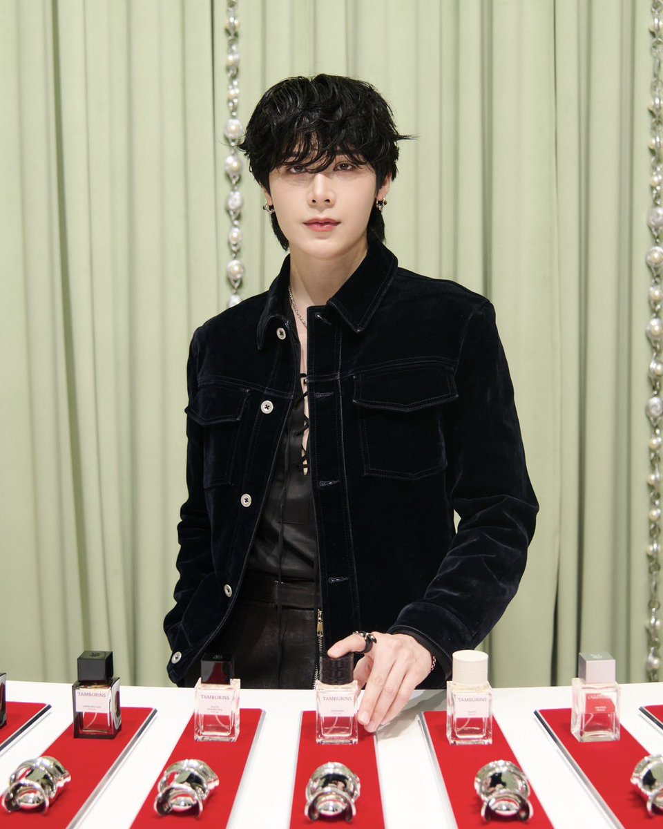 HAUS NOWHERE BANGKOK Grand Opening 

TAMBURINS WITH BOSSCKM
PEAT TAMBURINS BANGKOK

#HAUSNOWHEREBANGKOK
#TAMBURINS