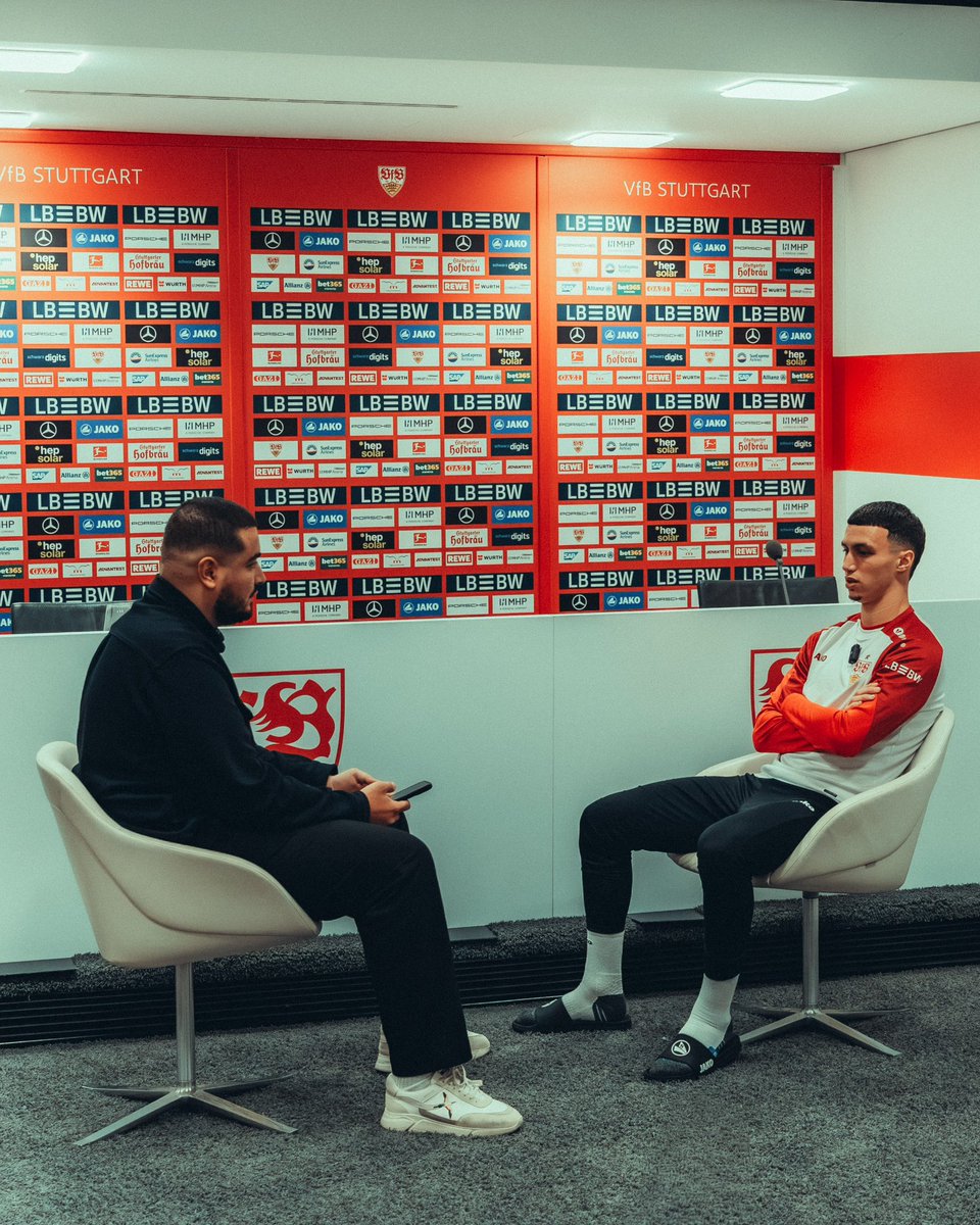 🎥 À découvrir prochainement sur <a href="/footmercato/">Foot Mercato</a>, long entretien avec l’international marocain Bilal El Khannouss. 

Son mercato "qu’il n’a pas compris", la CAN au Maroc, les binationaux, son début de saison réussie avec Stuttgart… 🇲🇦✨