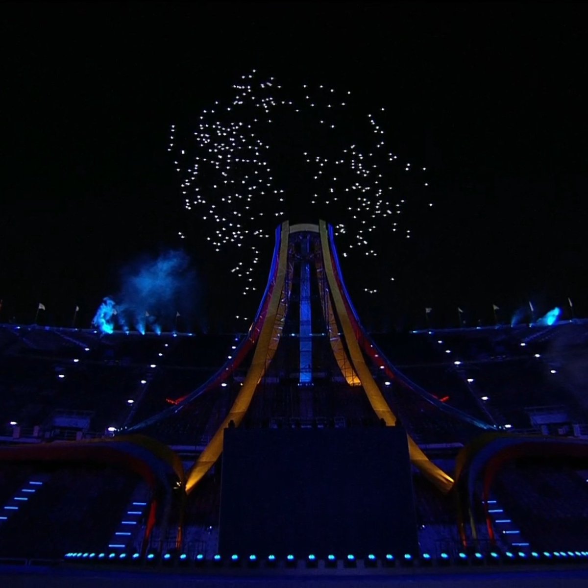 craigansibin's tweet photo. #SEAGames2025 Opening Ceremony

Drones show! https://t.co/e3TECNCaw5
