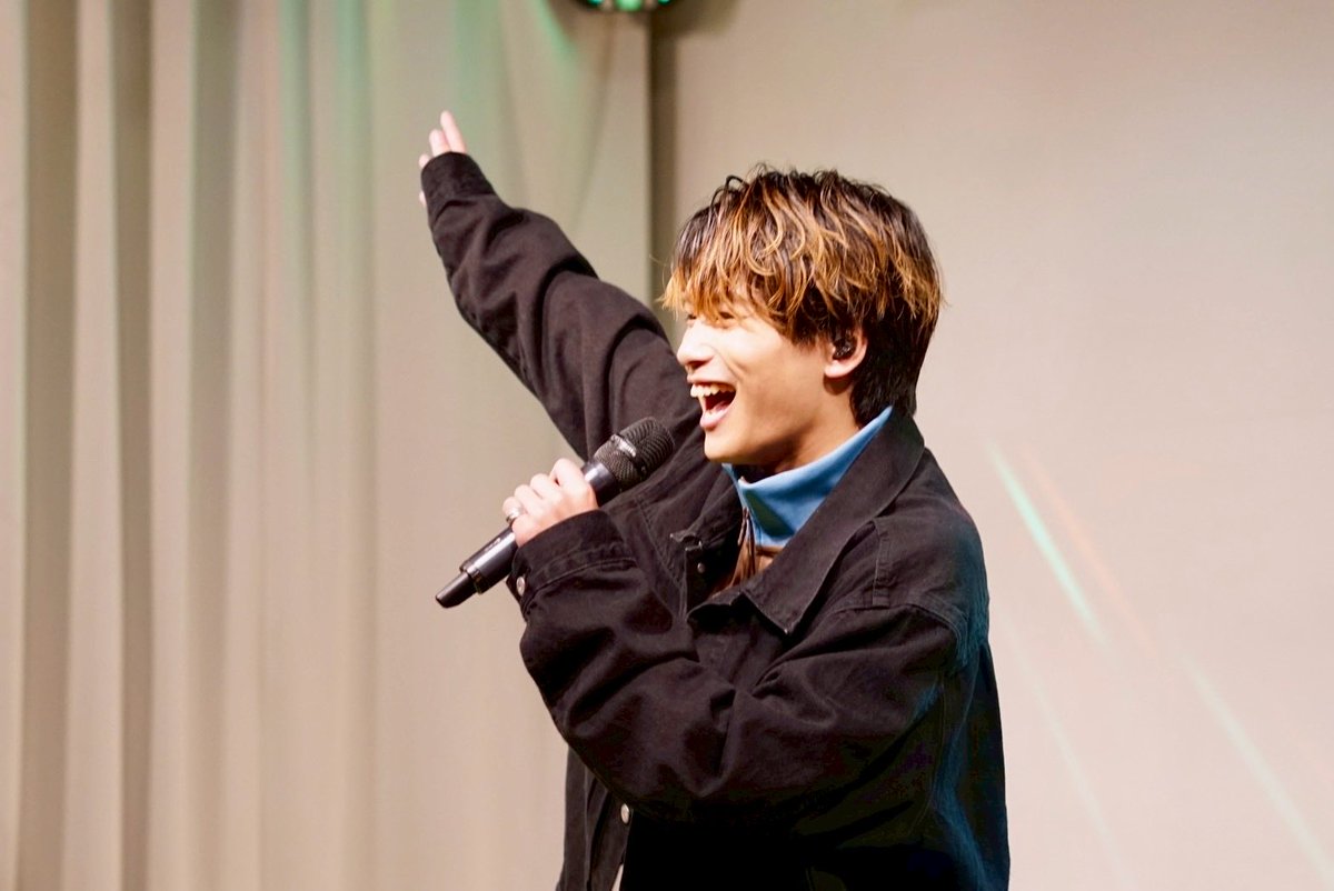 tmts_official_'s tweet photo. //
📸📸📸
\\
TMTS MINI FANMEETING
〜You are the Audience〜
🚀RENON
#TMTS https://t.co/8tCf88SrUV