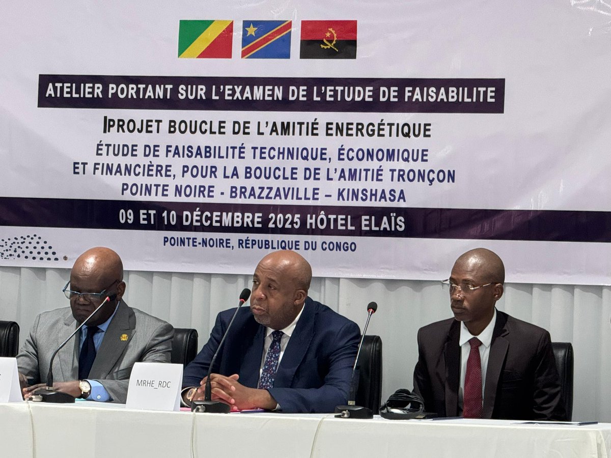 Min_Resshyd_rdc's tweet photo. #PEAC #Énergie 🇨🇩🇨🇬🇦🇴
S.E.M. Aimé Sakombi Molendo a participé, aux côtés de son homologue Congolais, S.E.M. Émile Ouosso, au lancement, ce 9 décembre 2025 à Pointe Noire, aux travaux portant sur la validation du rapport de l’étude de faisabilité relatif au projet de la Boucle de l’Amitié Énergétique, tronçon Pointe-Noire – Brazzaville – Kinshasa. 

Ce projet vise à renforcer l’interconnexion électrique entre la RDC, la République du Congo et l’Angola. 
La RDC salue le travail rigoureux des experts du Pool Énergétique d’Afrique Centrale (PEAC), qui ouvre la voie aux prochaines décisions stratégiques.

À la fin de son propos, il a manifesté sa gratitude à l’endroit des 3 Chefs d’États, leurs Excellences Félix Antoine Tshisekedi Tshilombo, Denis Sassou Nguesso et João Lourenço, pour leur détermination à réaliser ce grand projet.
 #RDC #IntégrationRégionale #DiplomatieÉnergétique