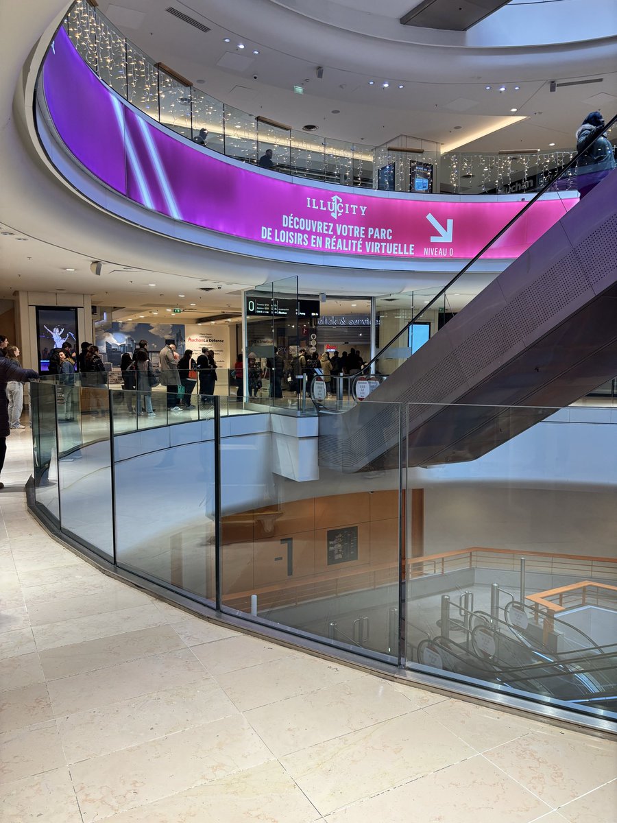 SpaceTimeContinuum tweet media