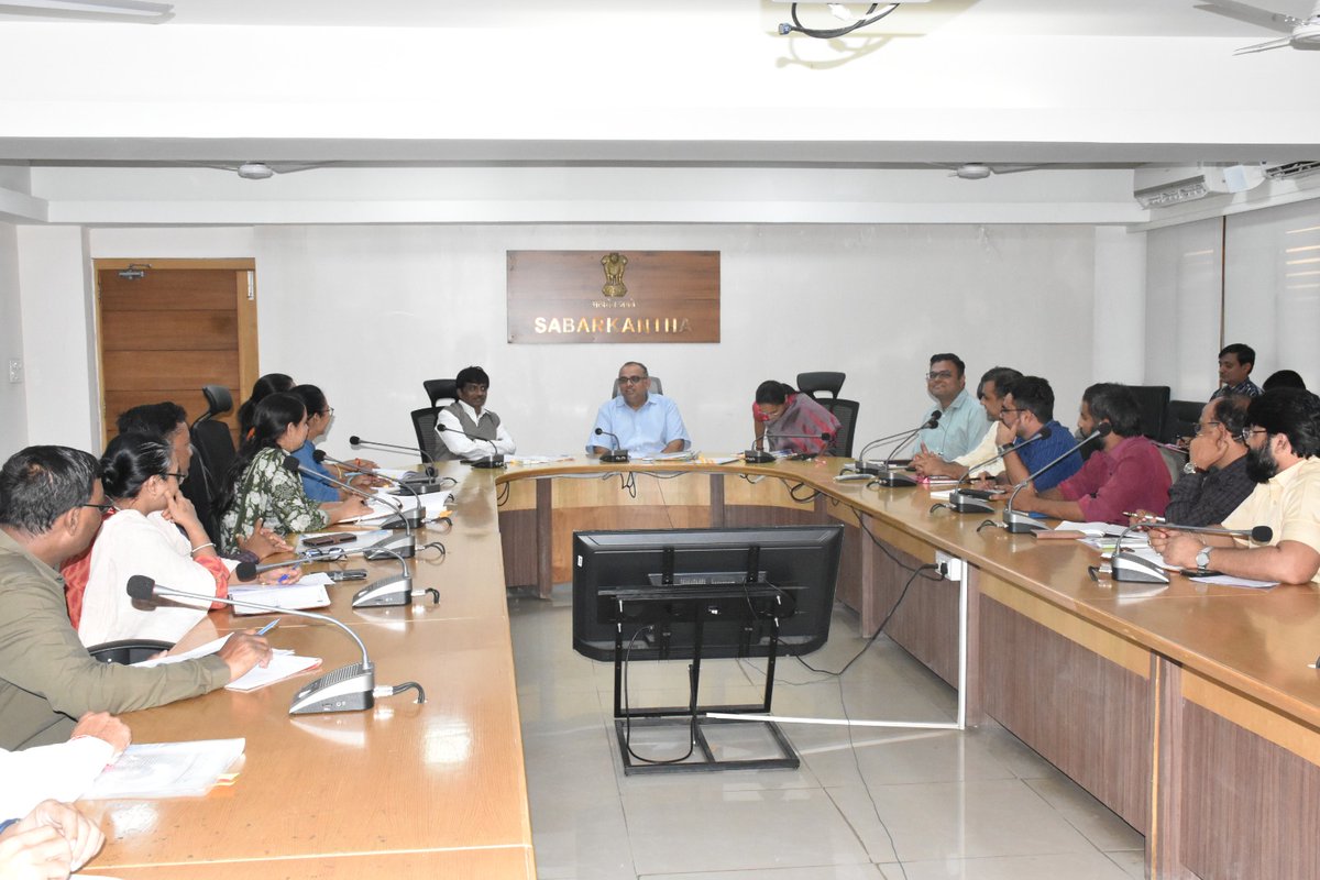 સાબરકાંઠા જિલ્લામાં સ્વદેશી અભિયાન અંતર્ગત ત્રિદિવસીય "સશક્ત નારી મેળા"  ૨૦૨૫નું સુચારું આયોજન માટે જિલ્લા કલેકટરશ્રીની અધ્યક્ષતામાં અમલીકરણ અધિકારીઓની બેઠક યોજાઈ.
<a href="/CMOGuj/">CMO Gujarat</a> <a href="/revenuegujarat/">Revenue Dep. Gujarat</a> <a href="/JayantiRavi/">Jayanti Ravi</a> <a href="/InfoGujarat/">Gujarat Information</a>