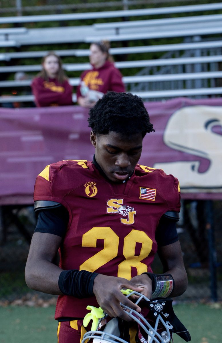 Arziel “Arzzy” Francis | Swiss Army tweet media