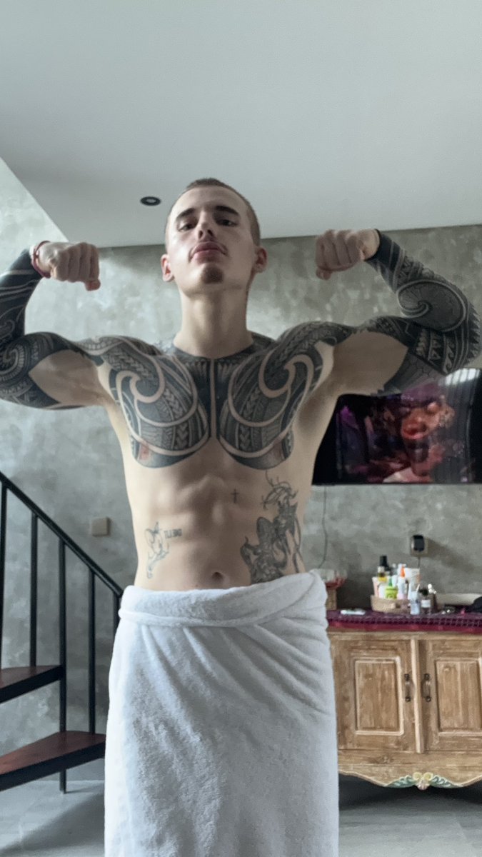 AlphaGodSaint tweet media