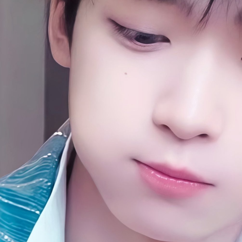 wshnsy's tweet photo. 웨이보에서 귀여운거봄 https://t.co/CRlBZOUu9p