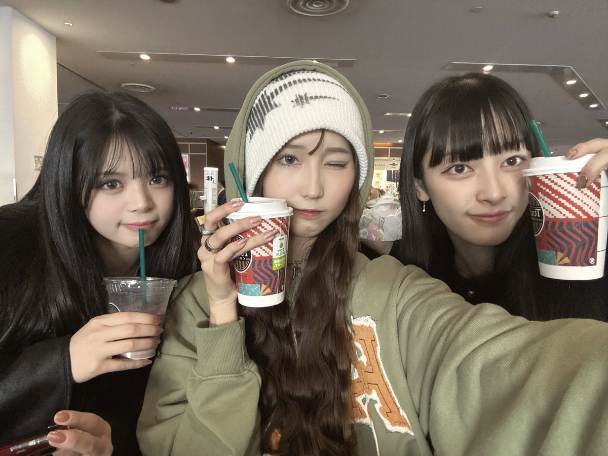 SPARK of LOVE 飯塚瑠乃 イーチ 佐々木杏莉 藤咲碧羽 バラ売り〇 飛び立つ前の年上組ｯ💙ྀི❤️ྀི💜ྀི #ワンラブワンハート #ラブワン