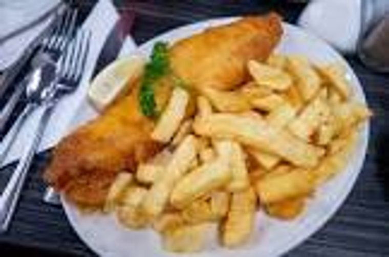 Traditional Christmas Fish and Chips this Saturday Lunch #Pitchero
beesrfc.com/news/tradition…