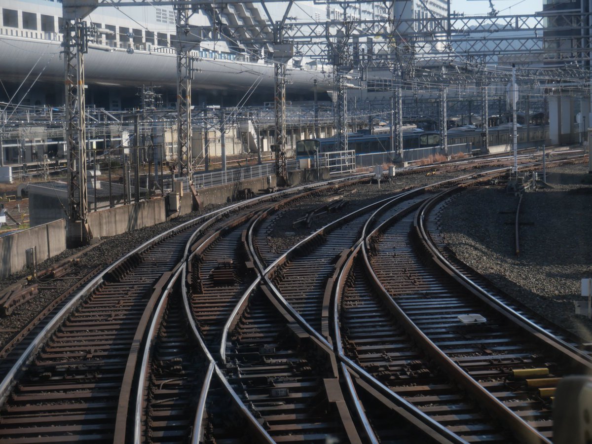 oomatipalk's tweet photo. 近鉄京都線京都駅手前
R170の急曲線可動シーサスクロッシング https://t.co/2USAqfcSUq