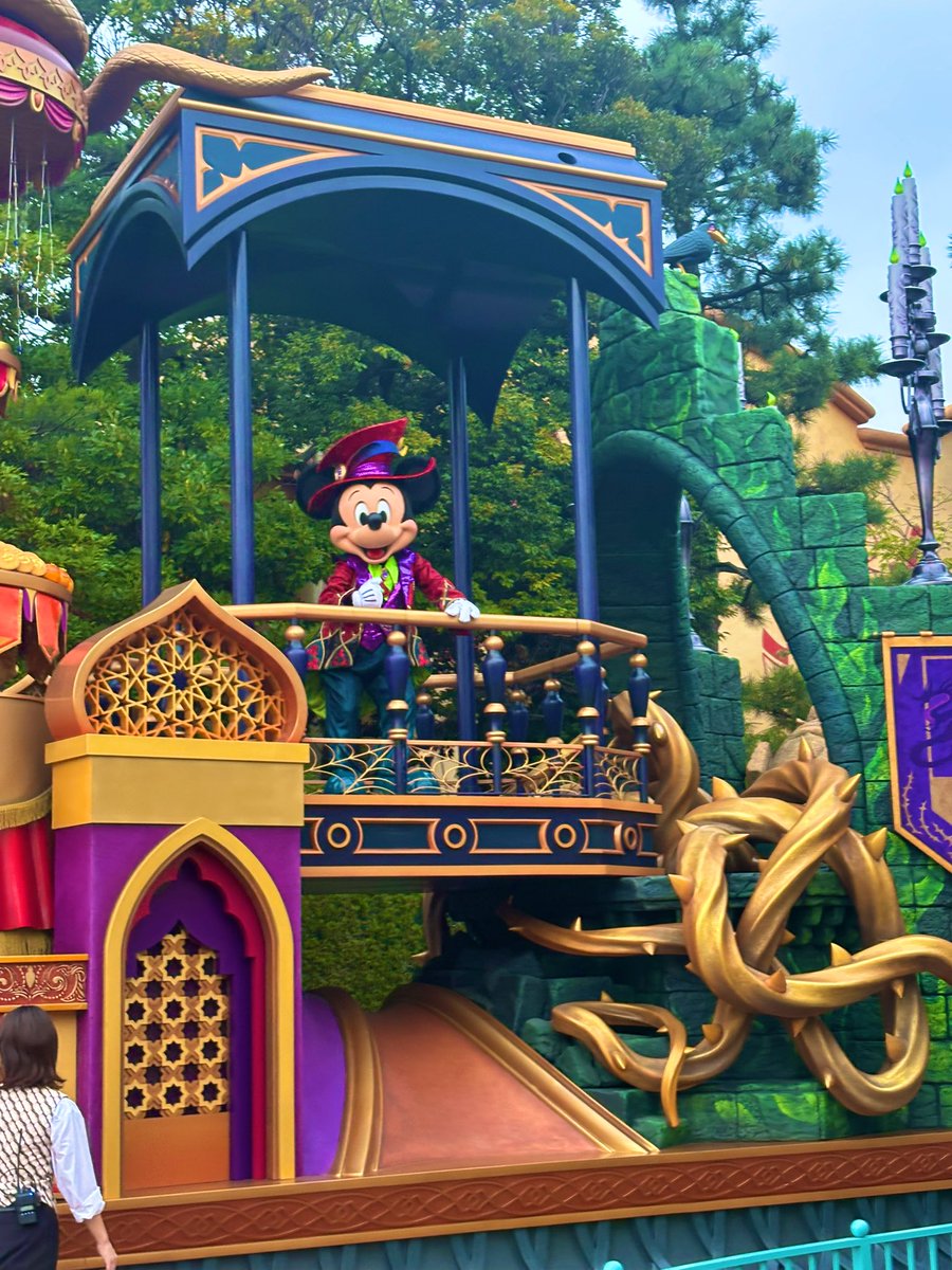 私の推しを紹介します🎩❤️❤️❤️ #4枚目は #こっちに向かって走っ