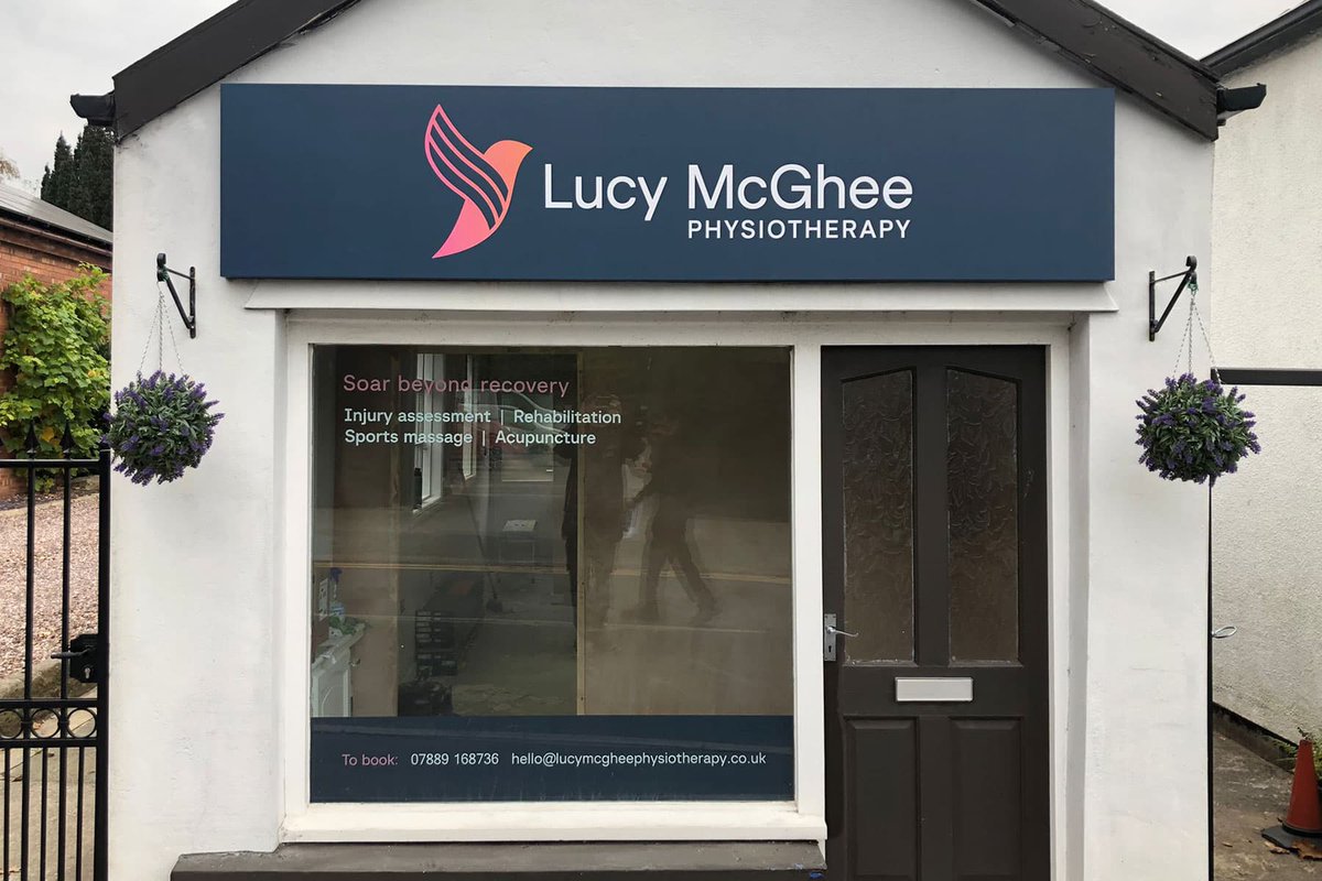 WiganSignSvcs's tweet image. New signage for Lucy McGhee Physiotherapy in Wigan👐❤️

We installed a digitally printed tray sign with laminate plus crisp white vinyl window graphics for a clean, modern clinic look.

📞 Contact us for your signage quote.

#ClinicSignage #WindowGraphics #PoppySigns
