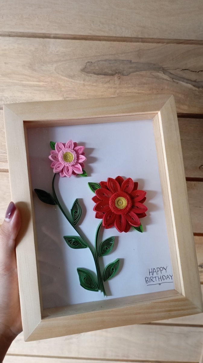 Madeear1's tweet image. Hari ini harusnya ngasih ini ke salah satu siswa lesku. Kebetulan 2 hari lalu dia ultah. Eh pas udh ke rumahnya malah ini ketinggalan. Bodoh bgtt.
Pdhl udah buru² ngelarin ini h- bbrpa menit otw