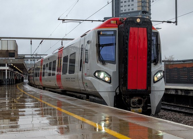 DownOnTheStour's tweet image. Year in Review 2025: Feburary✨

This month brought 197s in service to Birmingham, RA HSTs on a railtour, The first Refurbished XC 170 and the continued moves of Chiltern Grey Mark 5s😉

#yearinreview #class197 #class170 #ChilternMark5 #class43 #HST